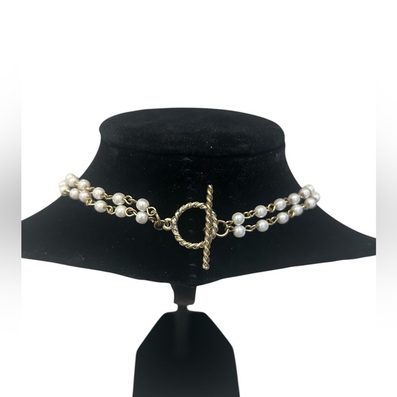 Vintage gold chain with pearls and silver cross and penny  with large clasp - Picture 4 of 4